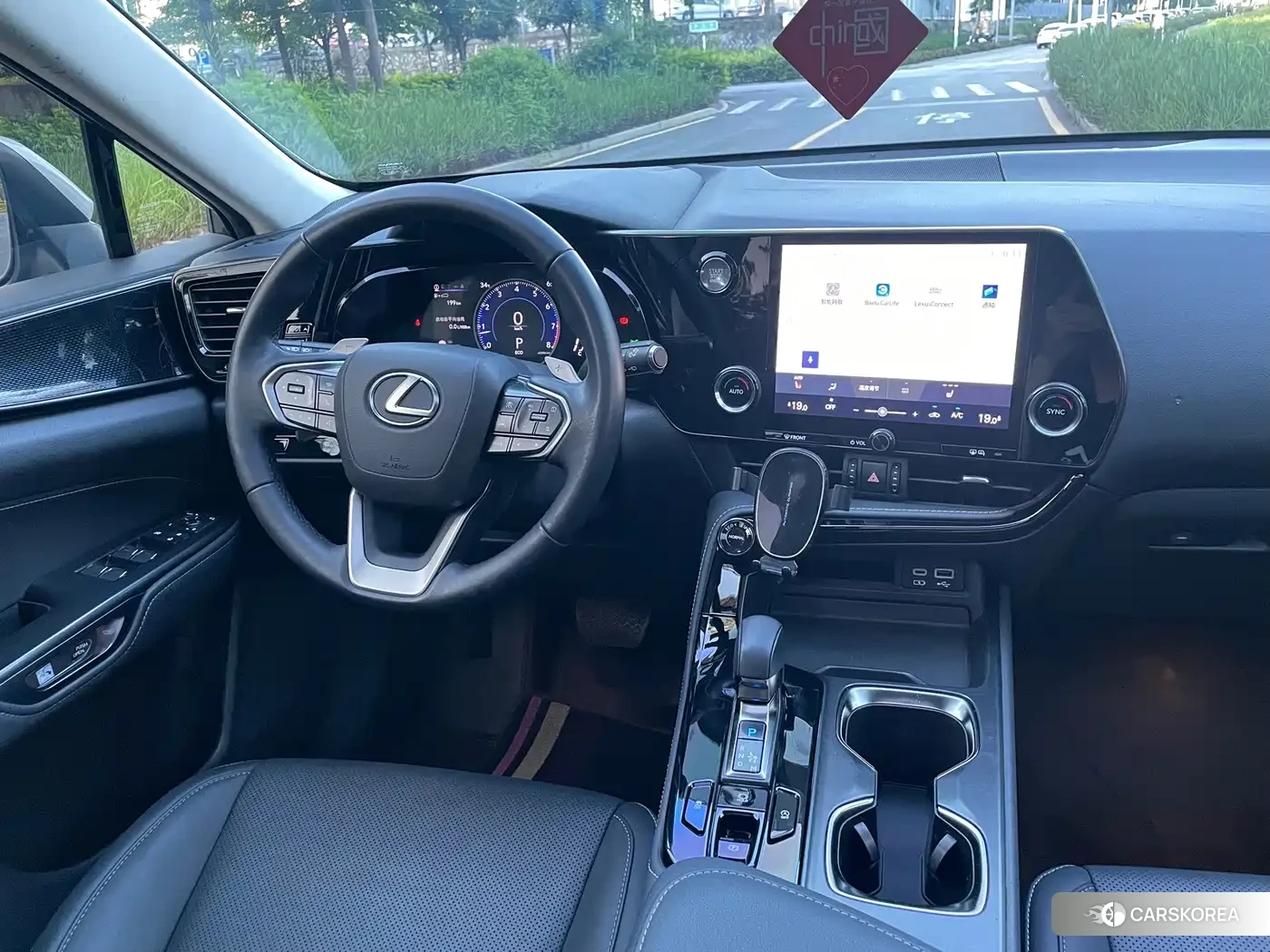 Lexus NX 2022 Белый из Китая, фото 2