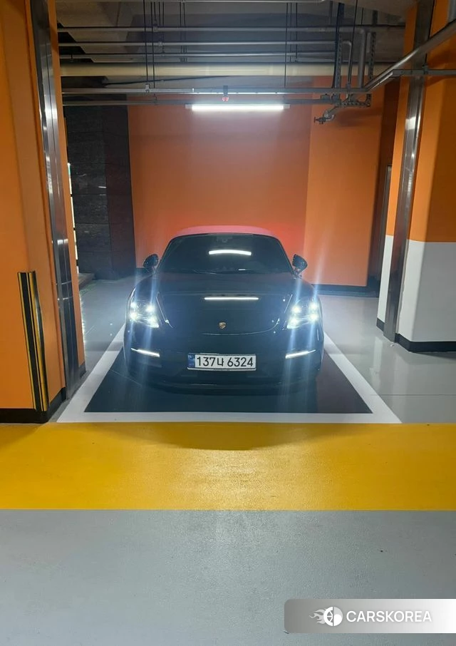 Porsche 718 Boxster 2023 Черный из Кореи, фото 2