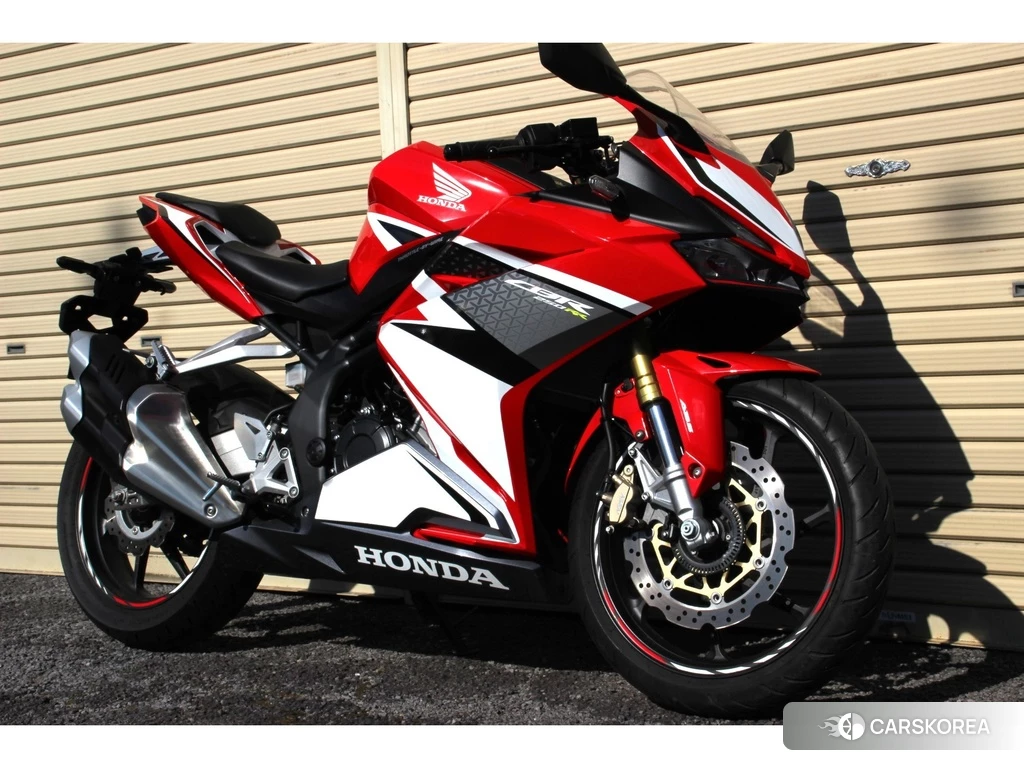 Проданный Honda CBR250RR ABS 2017 из Японии