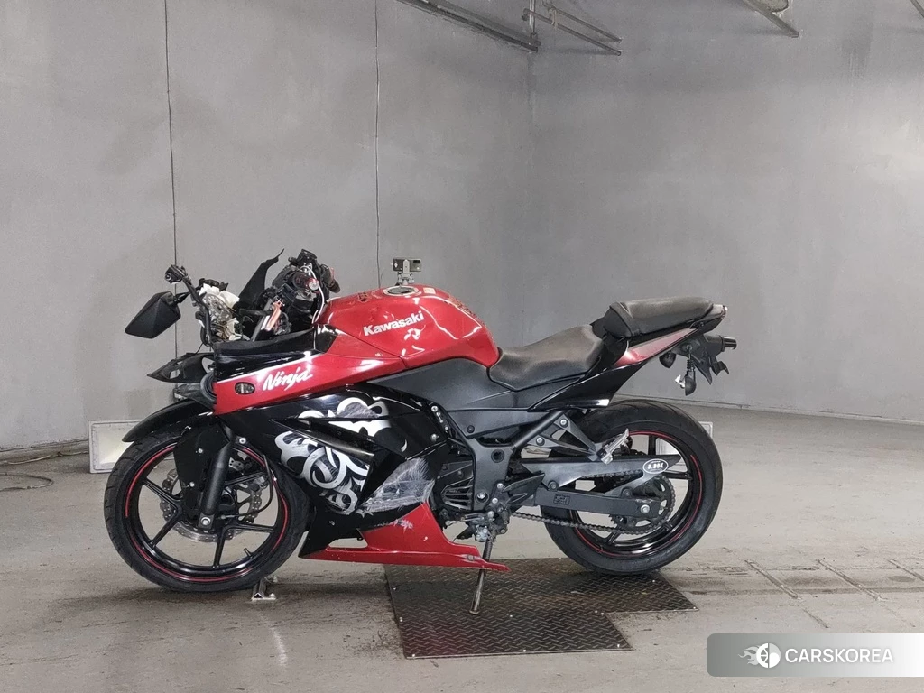 Проданный Kawasaki NINJA 250R id 4170683 из Японии