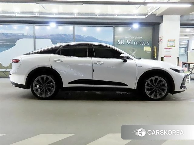 Toyota Crown Crossover id 4590895 из Кореи 11