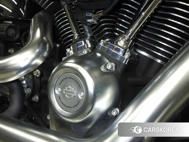 Engine photo