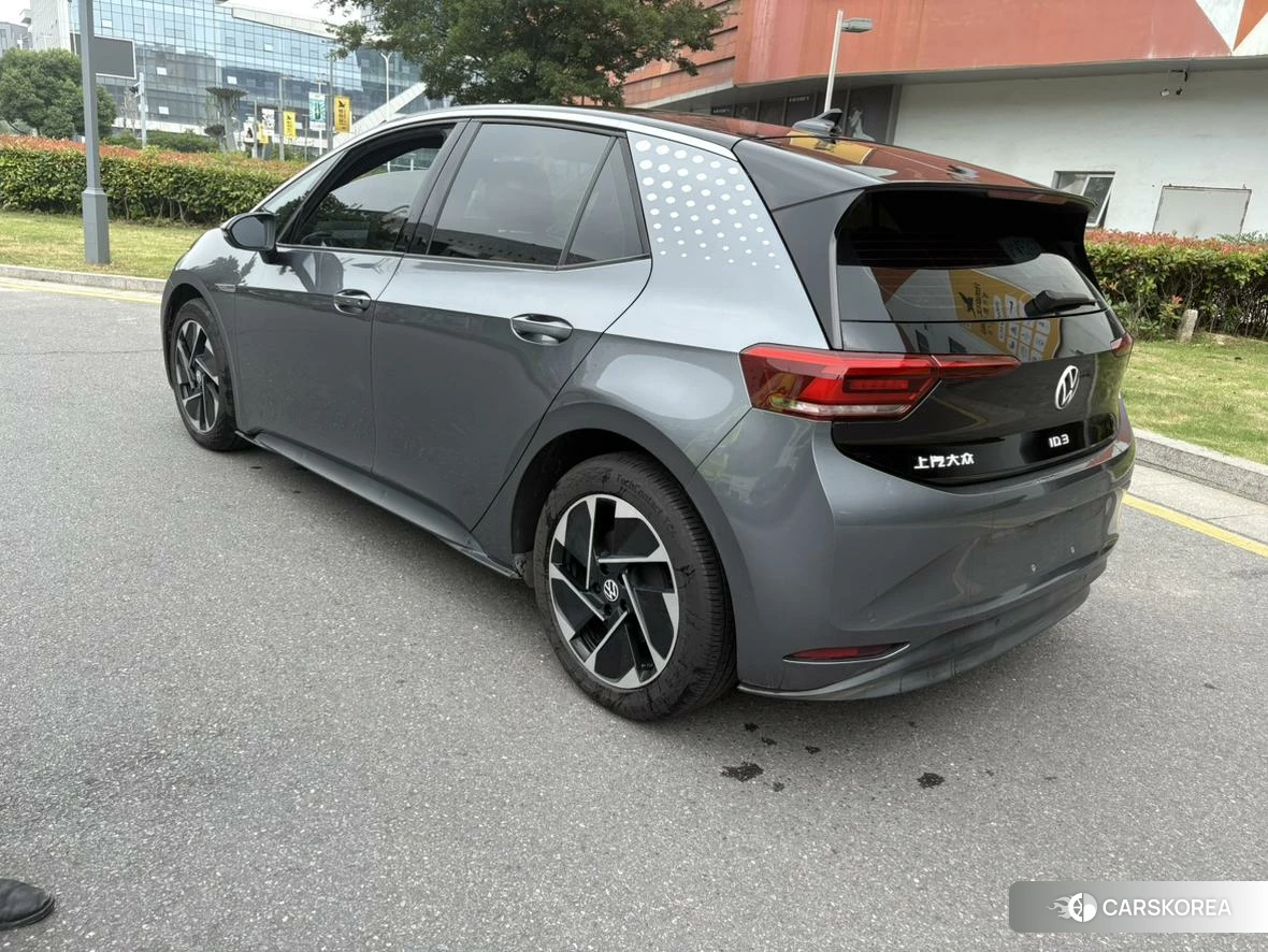 Volkswagen ID.3 2022 Серебристо-серый из Китая, фото 5