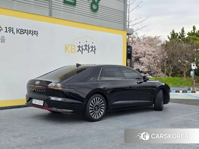 Hyundai Grandeur (GN7) id 3891290 из Кореи 10