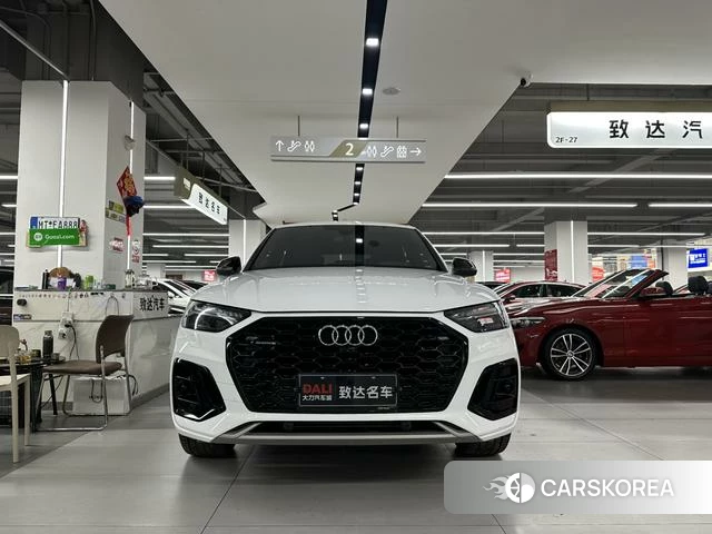 Audi Q5L Sportback 2021 Белый из Китая, фото 2