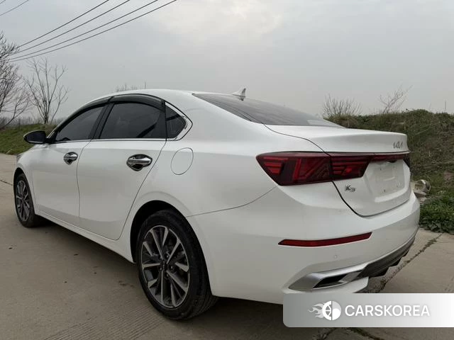 Kia K3 2021 Белый из Китая, фото 5