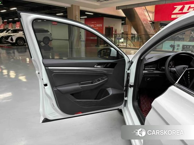 Volkswagen Bora id 4374680 из Китая 12