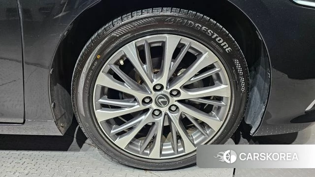 Lexus ES300h 7th generation id 4737347 из Кореи 13