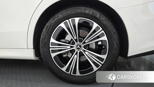 Mercedes-Benz E-Class W214 id 4767703 из Кореи 13