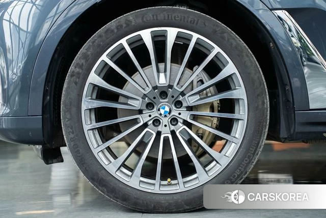 BMW X7 id 4217397 из Китая 13