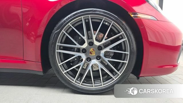 Porsche 911(992) id 4899200 из Кореи 13