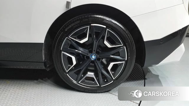 BMW iX id 4623965 из Кореи 13