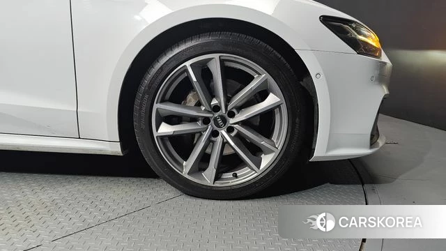 Audi A7 (4K) id 4581116 из Кореи 13