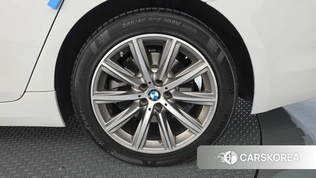 BMW 5 Series (G30) id 4780940 из Кореи 13
