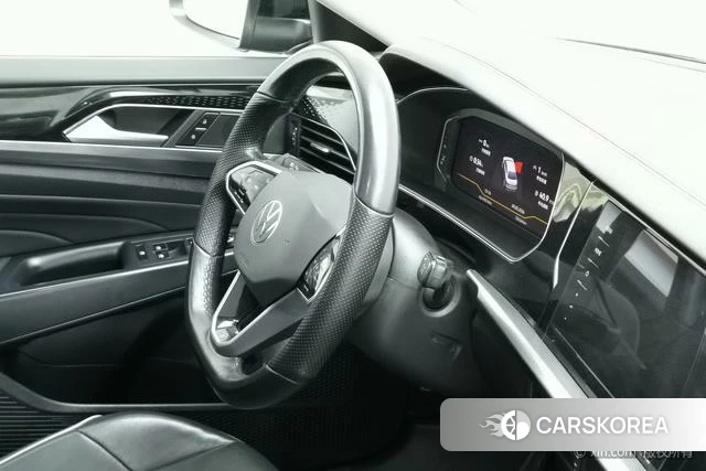 Volkswagen Passat id 4297766 из Китая 13