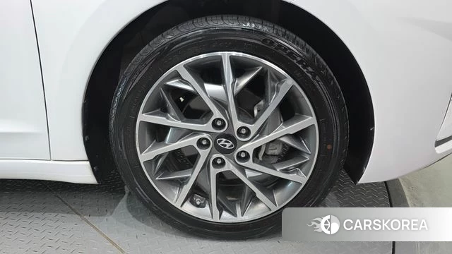 Hyundai The New Avante AD id 4672327 из Кореи 13