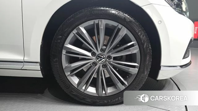 Volkswagen Passat GT (B8) id 4402276 из Кореи 13