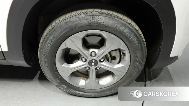 Kia Seltos id 4282898 из Кореи 13