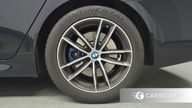 BMW 5 Series (G30) id 4463036 из Кореи 13