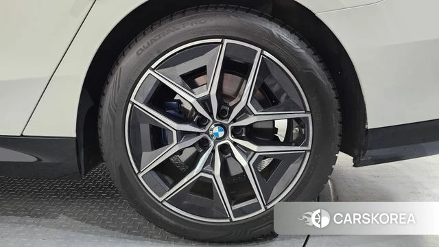 BMW 5 Series (G60) id 4381548 из Кореи 13