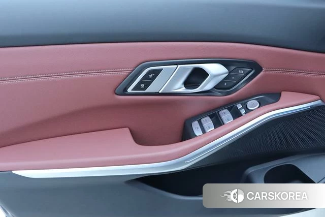 BMW 3 series id 3926965 из Китая 13