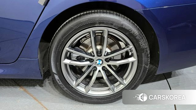 BMW 5 Series (G30) id 4345828 из Кореи 13