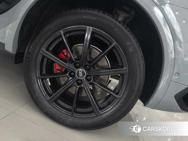 Audi Q5L Sportback id 4279178 из Китая 13
