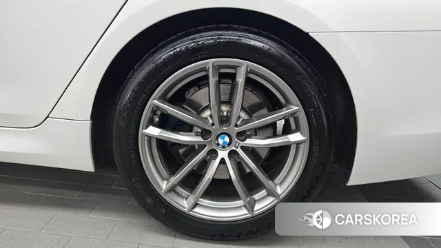 BMW 5 Series (G30) id 4683975 из Кореи 13