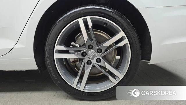 Audi A4 (B9) id 4525396 из Кореи 13
