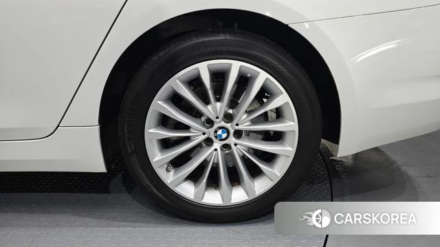 BMW 5 Series (G30) id 4552103 из Кореи 13