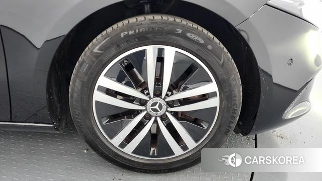Mercedes-Benz A-Class W177 id 4309987 из Кореи 13