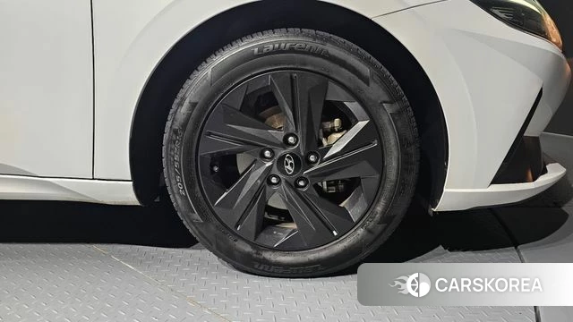 Hyundai Avante Hybrid (CN7) id 4603210 из Кореи 13