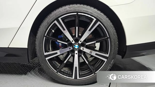 BMW 5 Series (G60) id 4421446 из Кореи 13