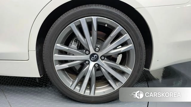 Infiniti Q50 id 4446430 из Кореи 13