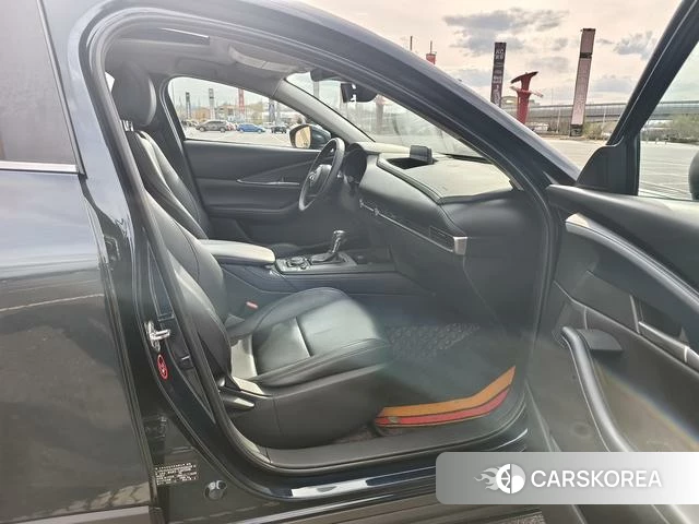 Mazda CX-30 id 4263389 из Китая 13