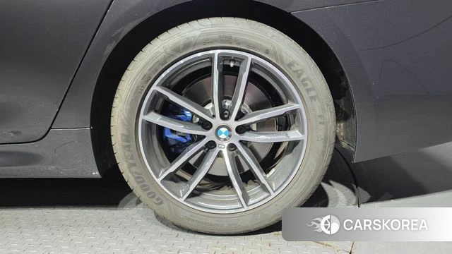 BMW 5 Series (G30) id 4401257 из Кореи 13