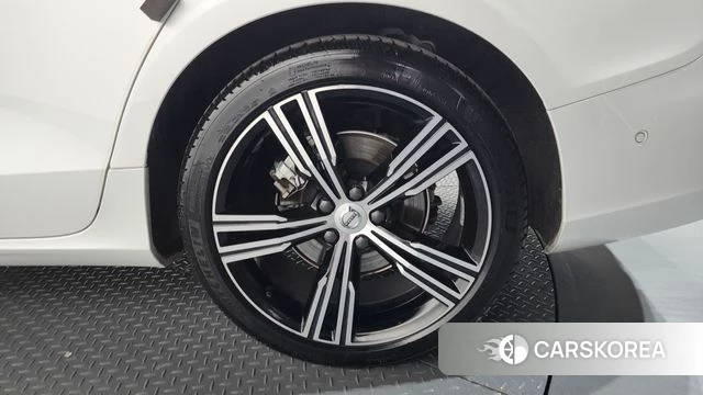 Volvo S60 3rd generation id 4202912 из Кореи 13