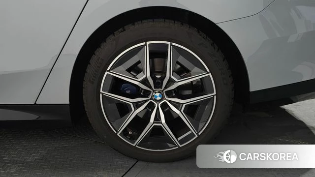 BMW 5 Series (G60) id 4607558 из Кореи 13