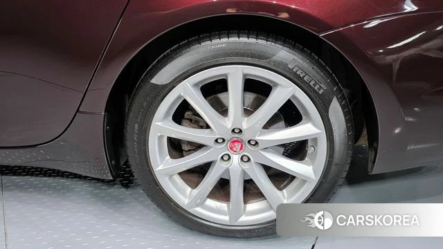 Jaguar All New XJ id 4390342 из Кореи 13
