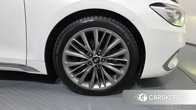 Hyundai Grandeur IG id 4188322 из Кореи 13