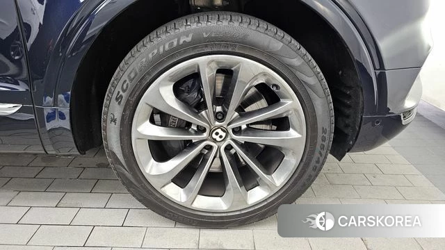 Bentley Bentayga id 4543022 из Кореи 13