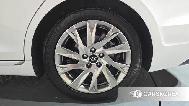 Hyundai The New Grandeur IG Hybrid id 4350318 из Кореи 13