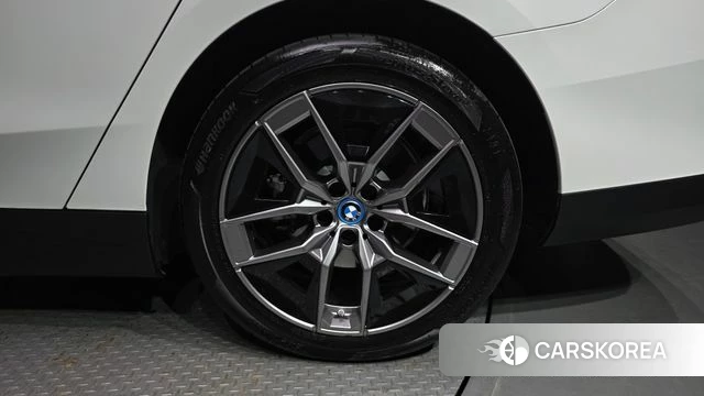 BMW 5 Series (G60) id 4655403 из Кореи 13