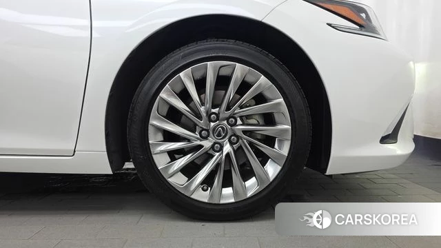Lexus ES300h 7th generation id 4763248 из Кореи 13