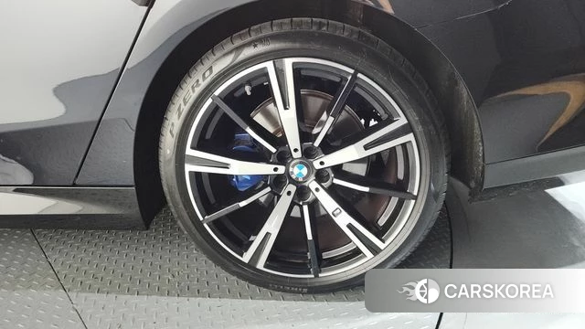 BMW 5 Series (G60) id 4375436 из Кореи 13