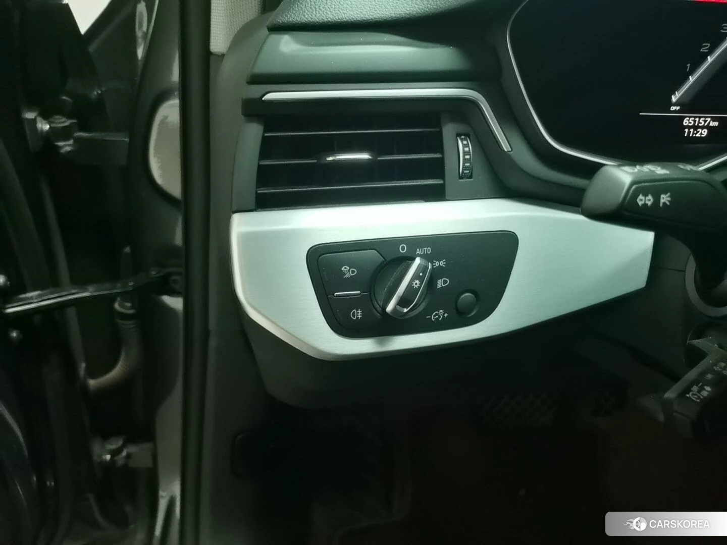 Audi A4L id 4405723 из Китая 13