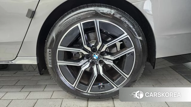 BMW 7 Series (G70) id 4560892 из Кореи 13