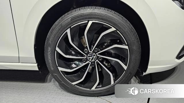 Volkswagen Golf 8th Generation id 4349773 из Кореи 13