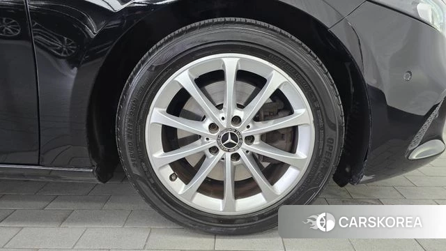 Mercedes-Benz A-Class W177 id 4542815 из Кореи 13