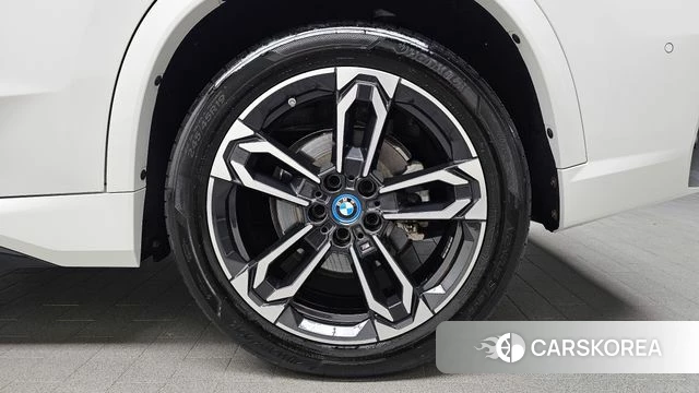 BMW iX1 (U11) id 4905155 из Кореи 12